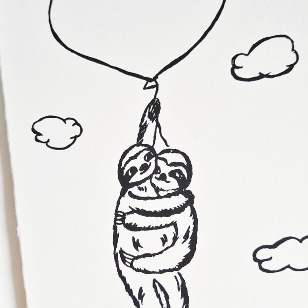 Faultier Klappkarte Liebeskarte Faultiere an Luftballon Siebdruck nah